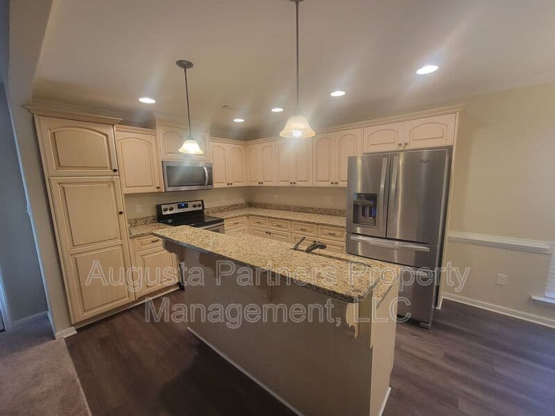 Evans House: 3460 Conifer Trl