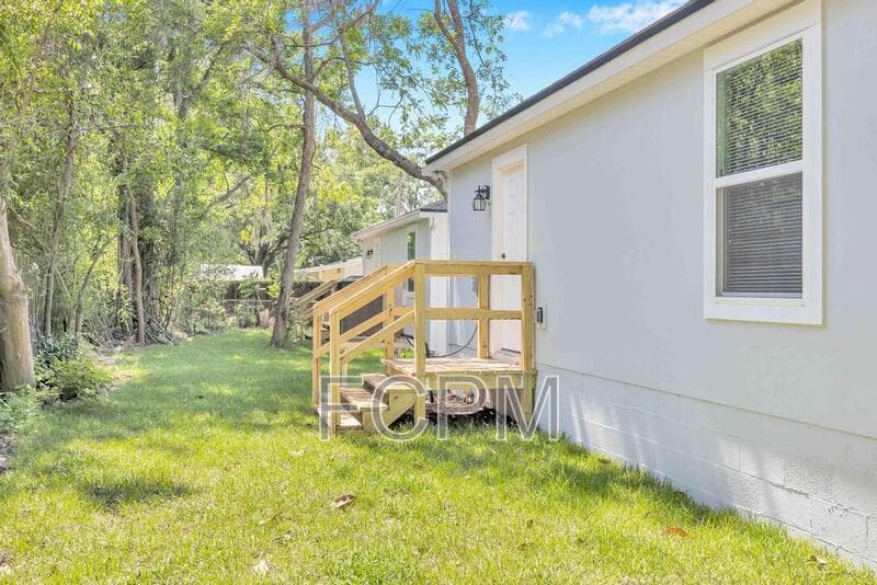 Jacksonville House: 5460 Amazon Ave