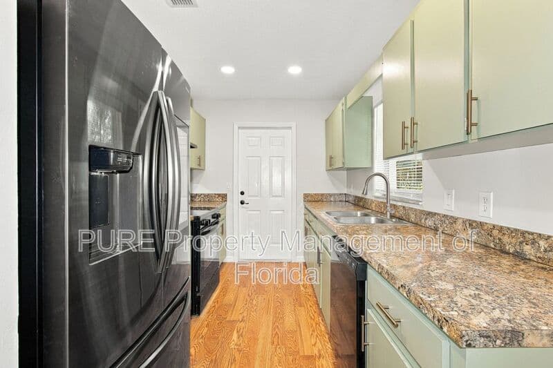 Ocala House: 53 Pecan Run Dr