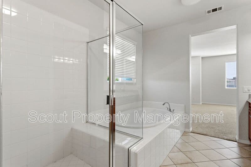 Menifee House: 29128 Rockledge Drive