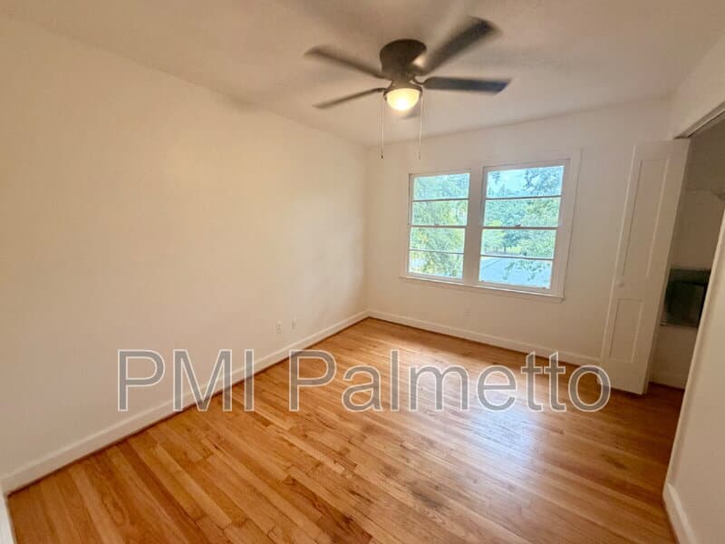 Columbia House: 7348 Parkview Drive