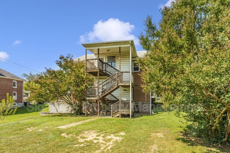 Hagerstown House: 826 Summit Avenue