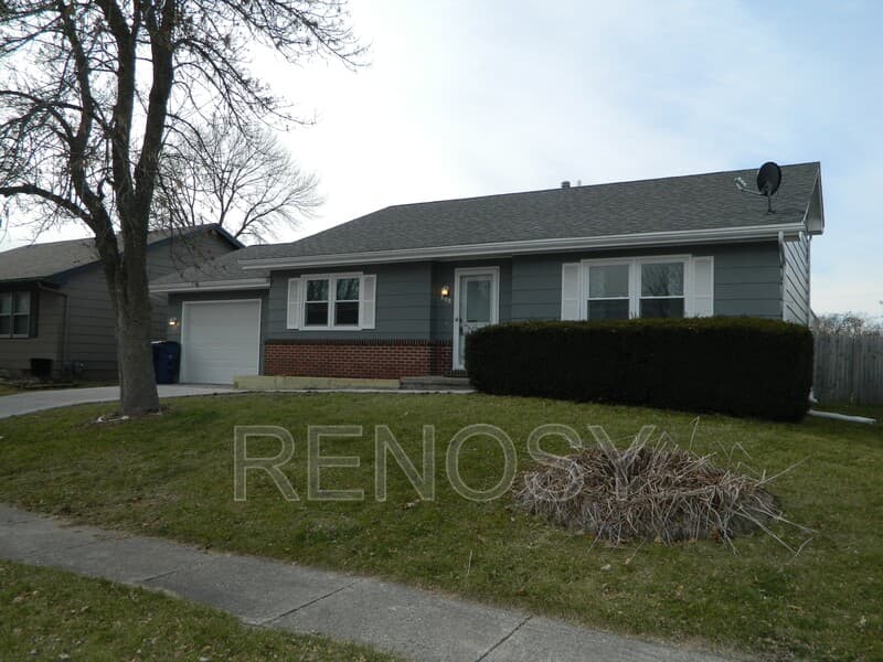 Grimes House: 808 NE Jacob St