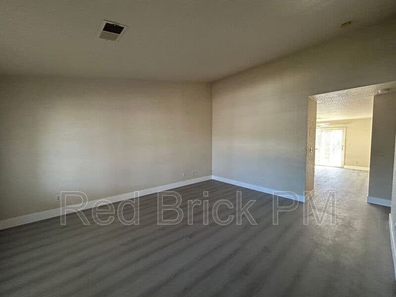 Merced House: 232 Olivia Ct