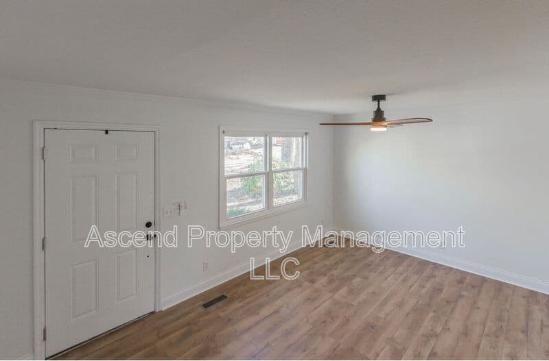 Ooltewah House: 8514 Maplewood Trail