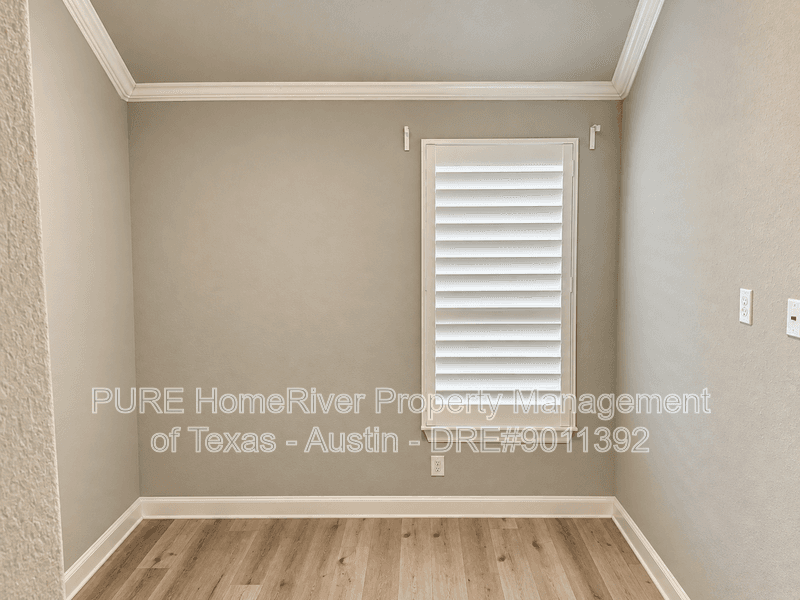 Leander House: 2416 Belen Dr