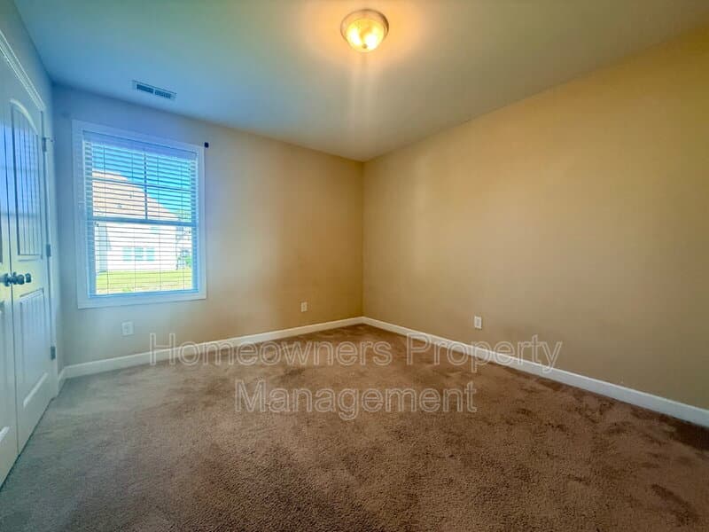 Spring Lake House: 418 New Castle Lane