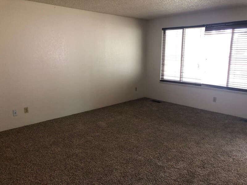W. Richland House: 4971 Chukar Drive