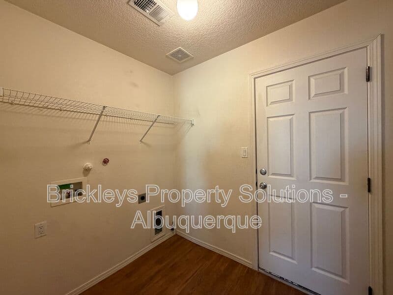 Albuquerque House: 1904 Busher St. SE