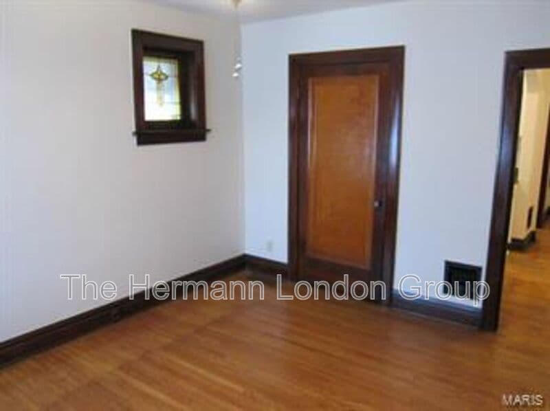 Saint Louis Condo: 4515-4517 Rosa
