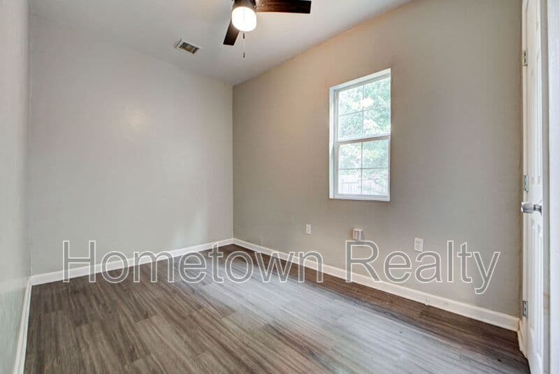 Oklahoma City House: 1801 E Madison Street