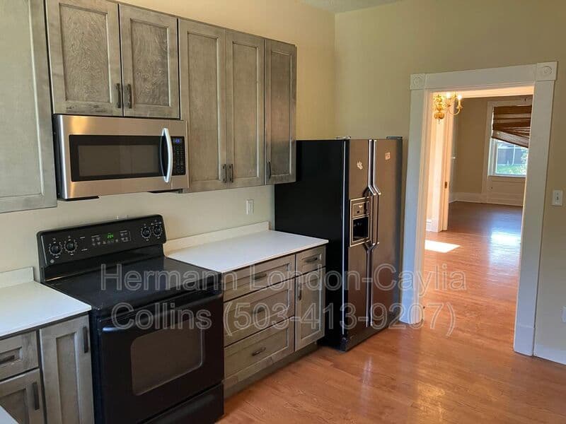 Saint Louis House: 4506 S Grand Blvd