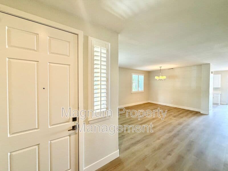 Temecula House: 46383 Vianne Ct