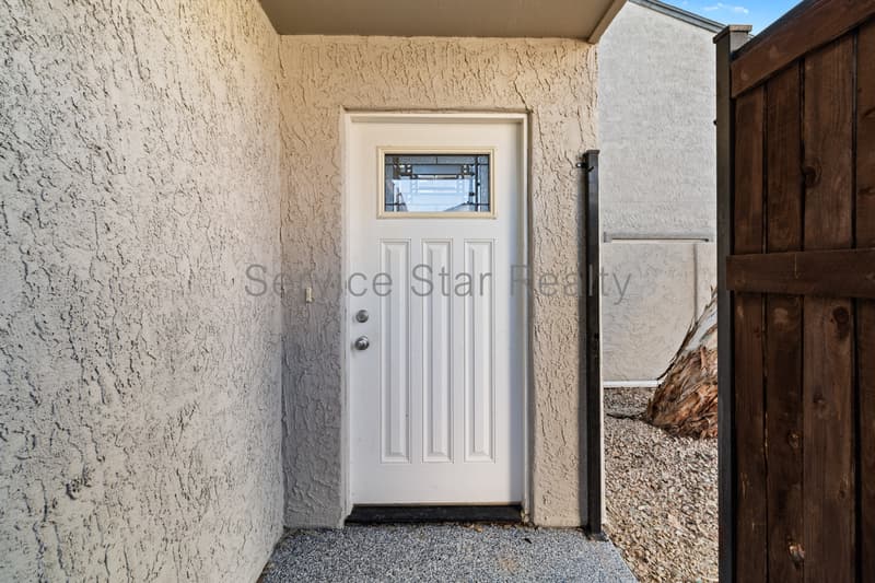 Phoenix House: 15411 N 2nd Pl