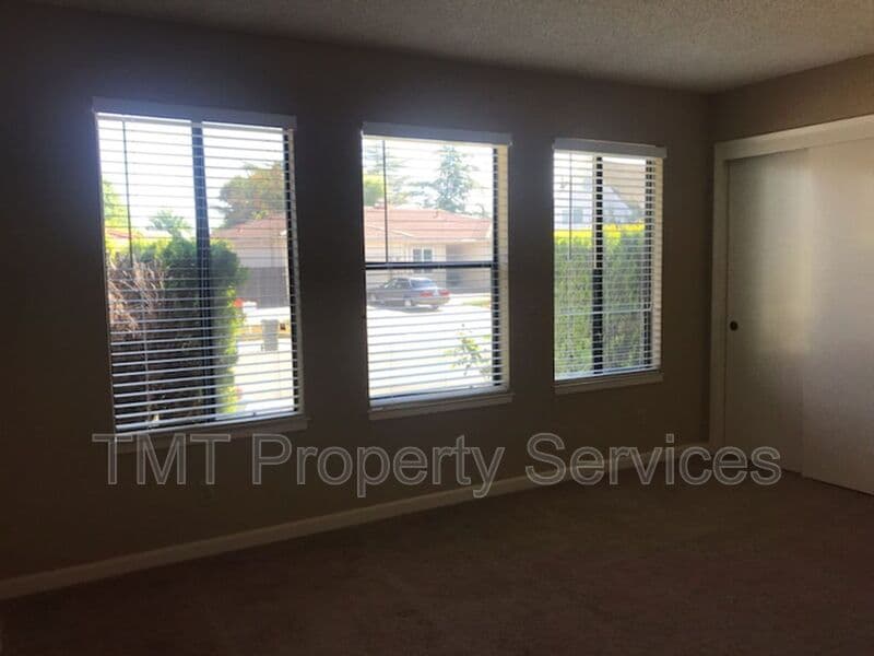 Sacramento House: 956 Greenstar Way