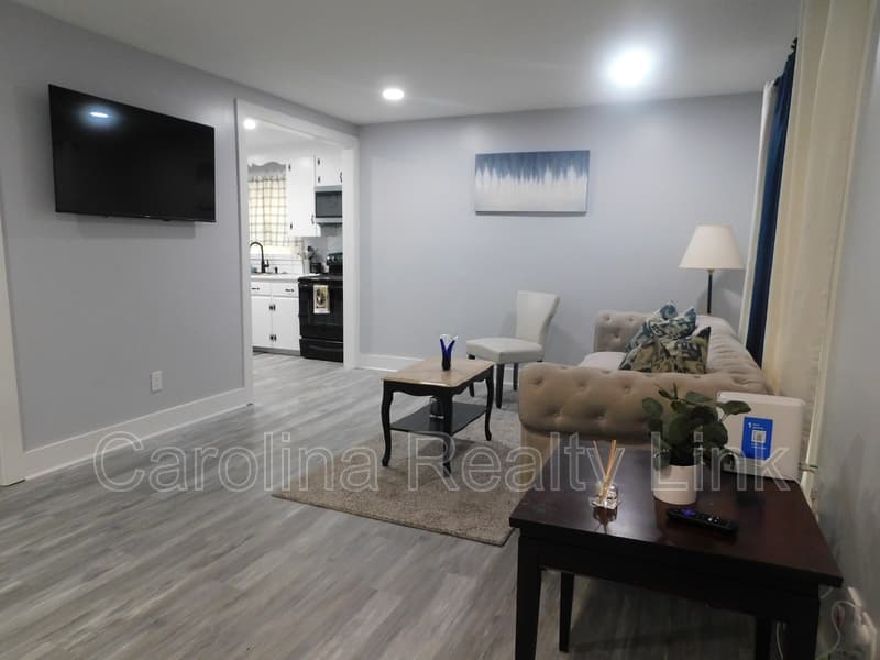 Charlotte House: Thriftwood Drive