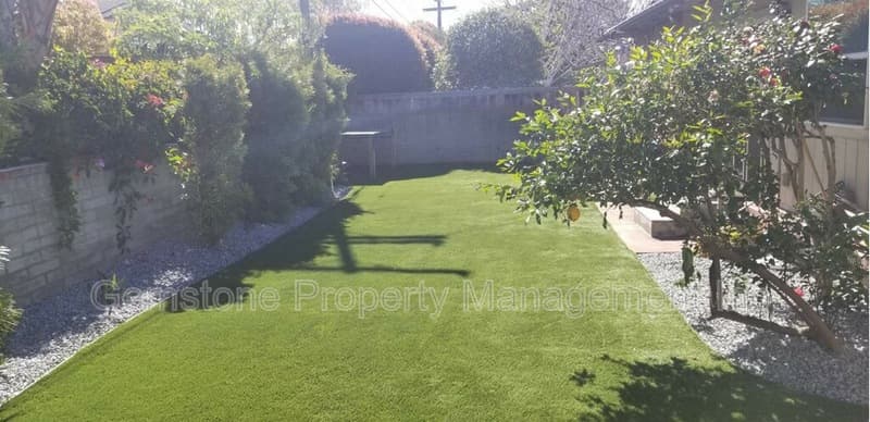 San Diego House: 4947 63rd St