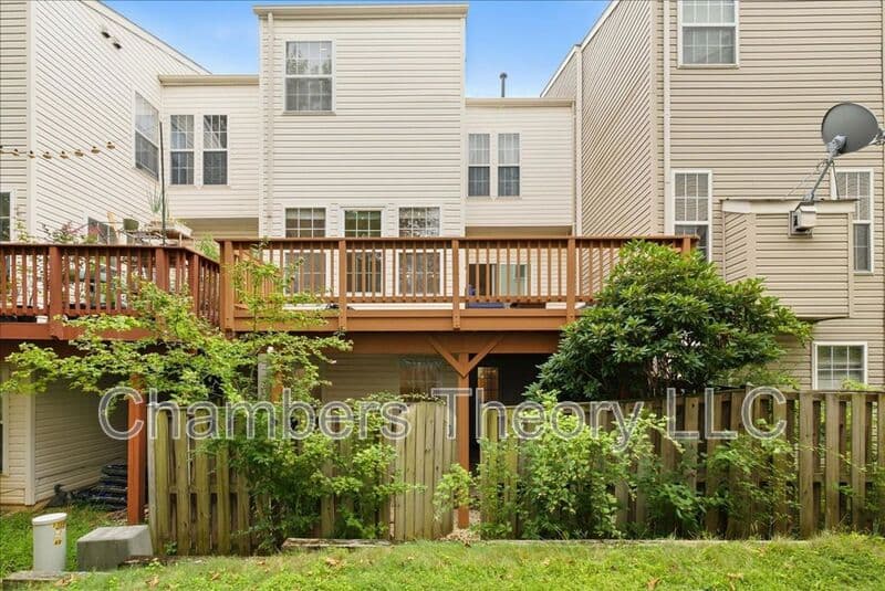 Herndon House: 13510 Avonmore Dr