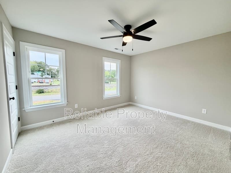 Pine Level Townhome: 428 W Main St