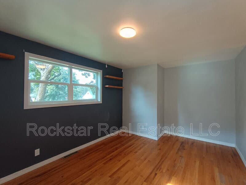 Spokane House: 6128 North Oak Street