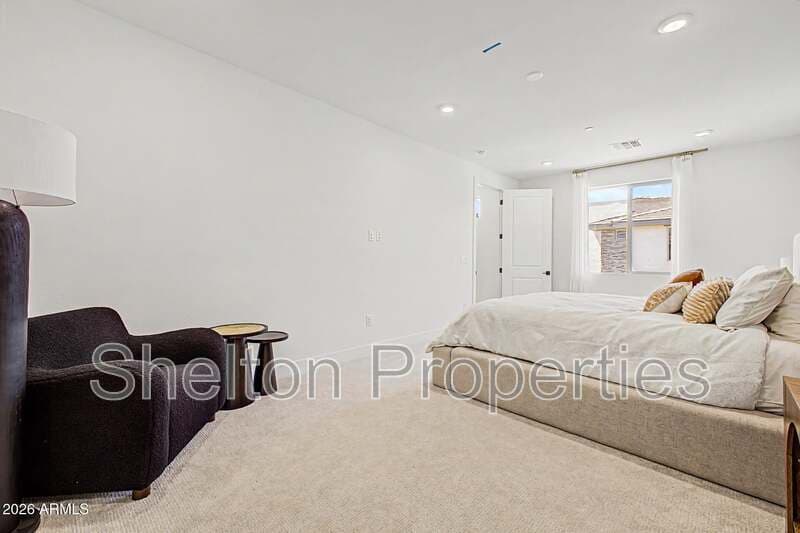 Phoenix Townhome: 2121 W Sonoran Desert Dr, Unit 124