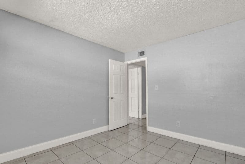 Fort Pierce House: 3104-3210 Louisiana Avenue
