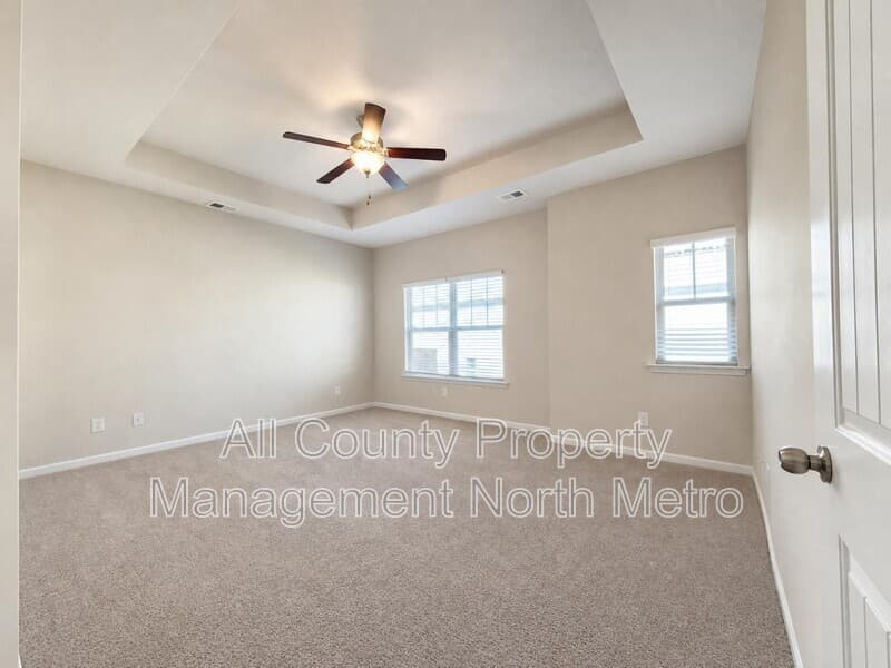 Canton House: 242 Hickory Commons Way