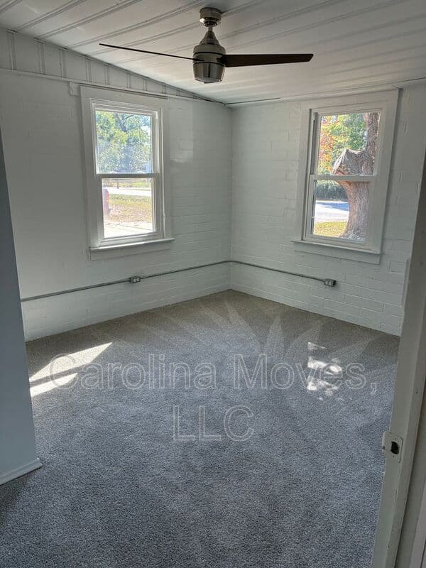 Taylors House: 205 Brushy Creek Road