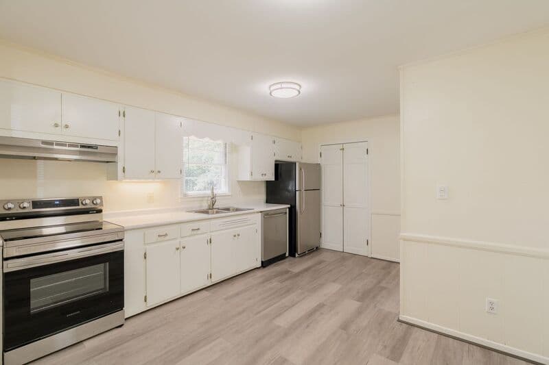 Athens House: 120 Soule St