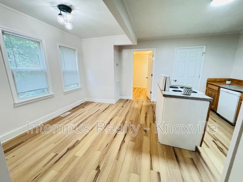 Knoxville House: 1414 W 4th Ave