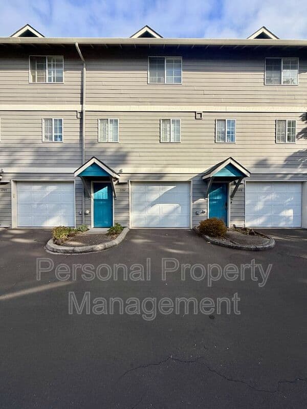 Vancouver Condo: 2766 E McLoughlin Blvd