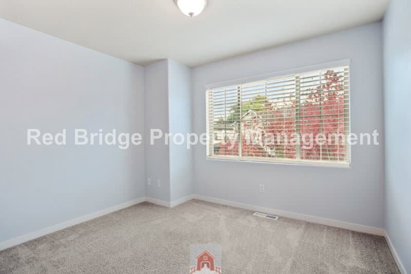 Wilsonville Townhome: 28520 SW Paris Ave