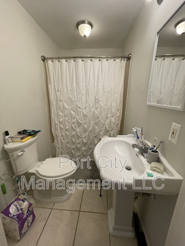 Baltimore Townhome: 14 South Ann Street