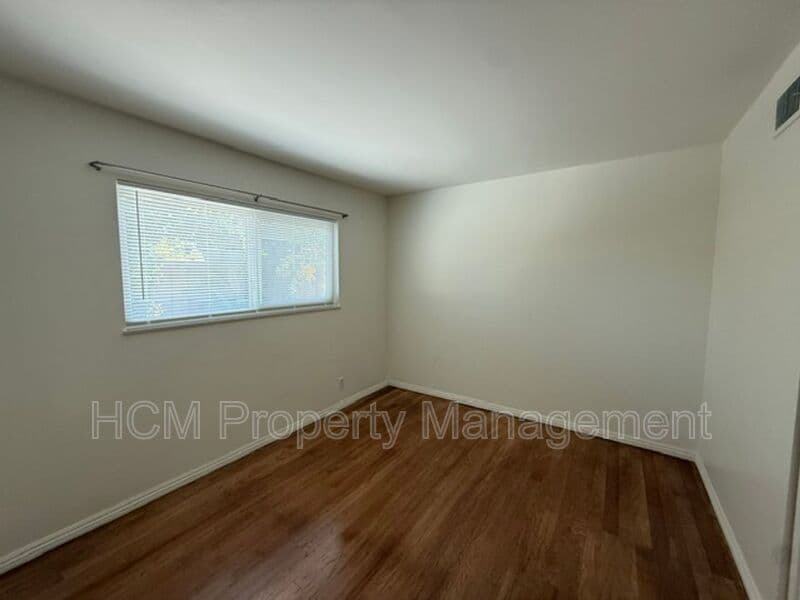 Huntington Beach House: 16402 Birdie Ln