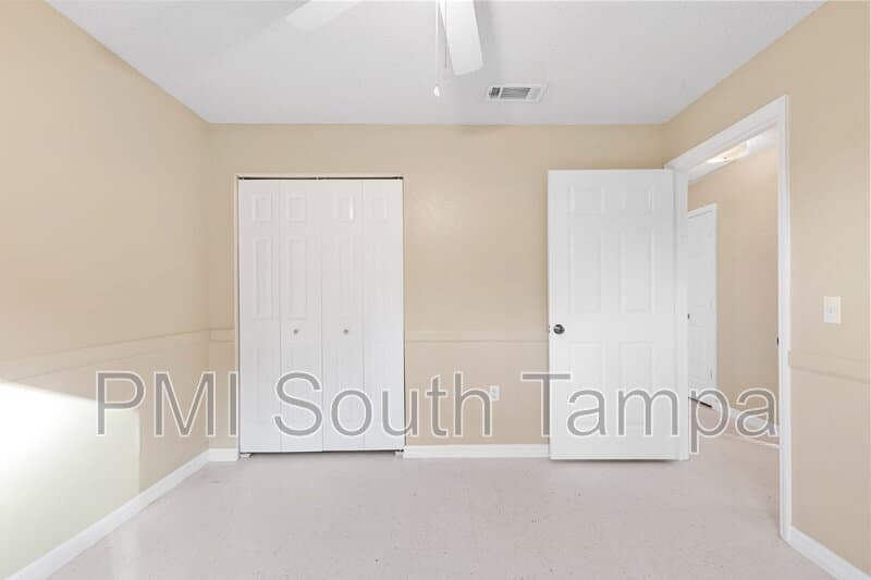 Dade City House: 9926 U.S. 98