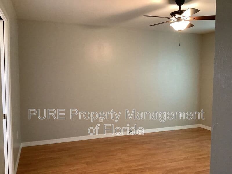 Ocala House: 16 Almond Terrace