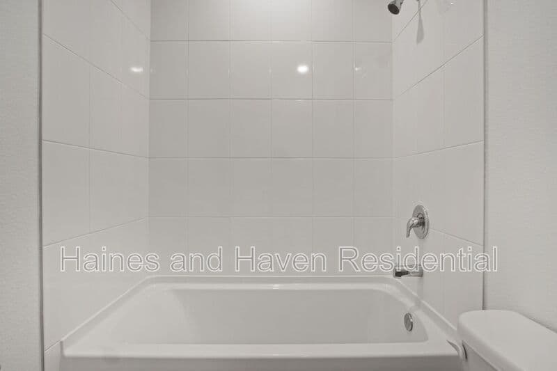 Haines City House: 1378 Current Pl