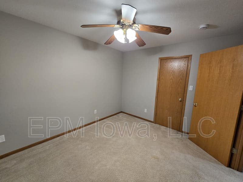 Cedar Falls House: 4710 Donald Drive