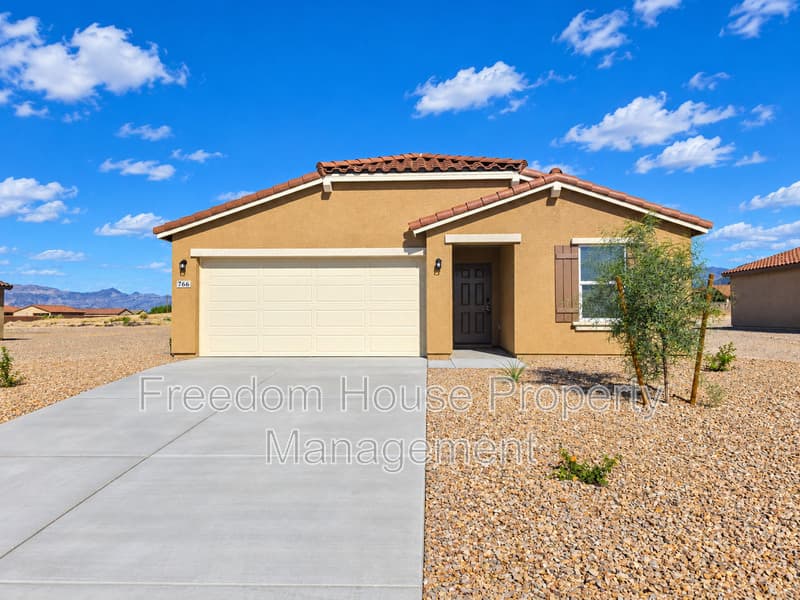 Pahrump House: 766 Makenna Rain Drive