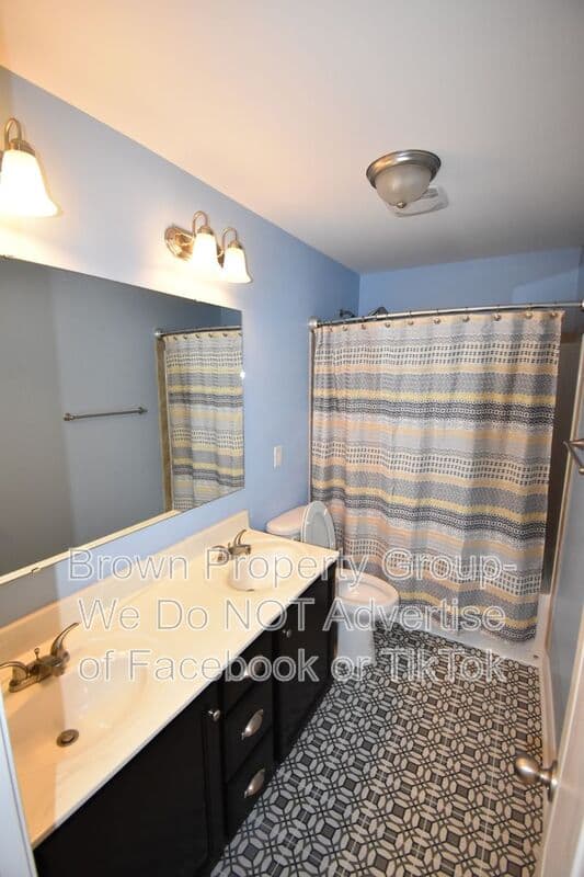 Fayetteville House: 4221 Raccoon Path