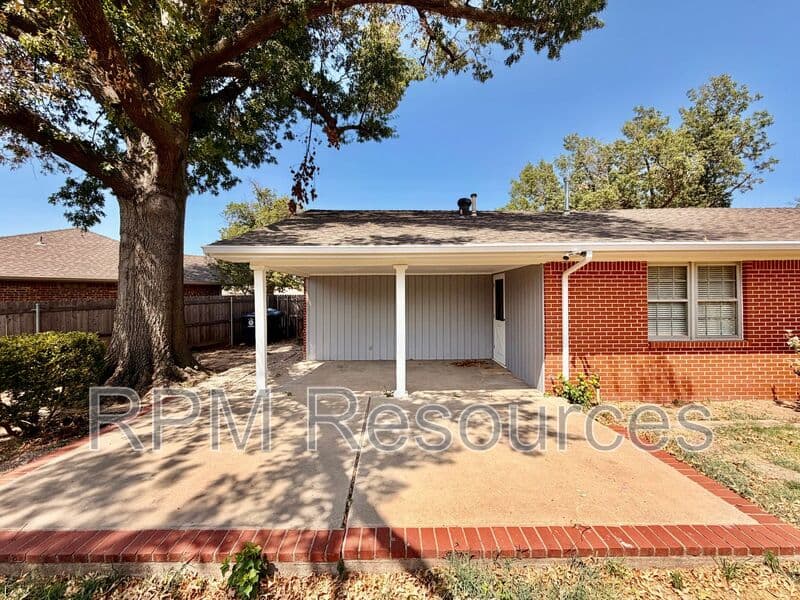 Oklahoma City House: 4120 NW 44th St