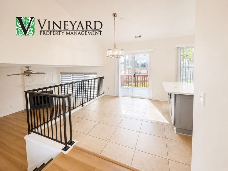 Kennesaw House: 414 Darter Drive NW