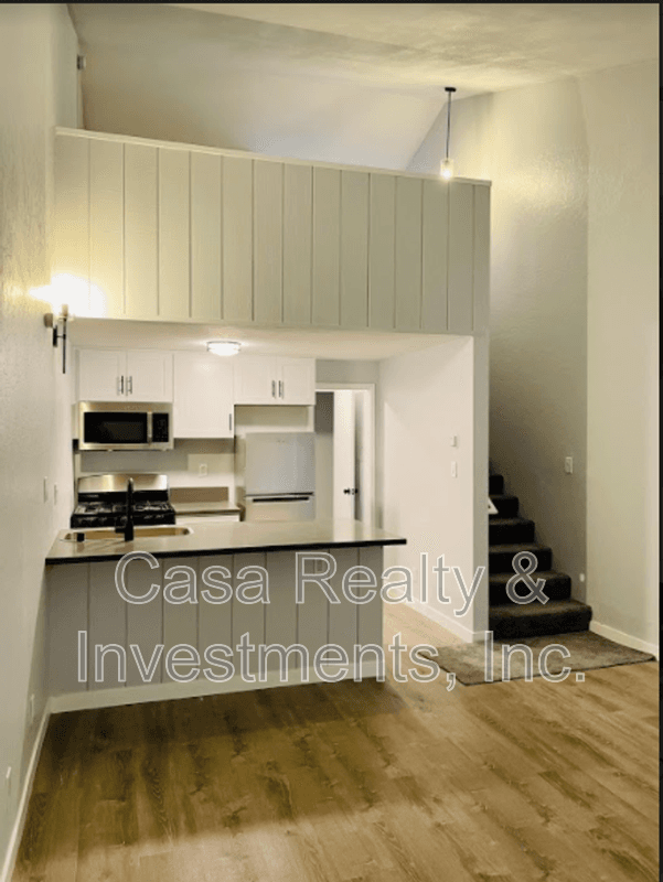 North Hollywood House: 11443 Emelita Street