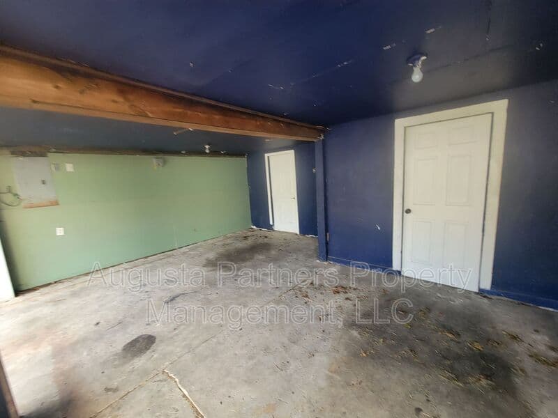 Augusta Condo: 1951 Barnes Rd