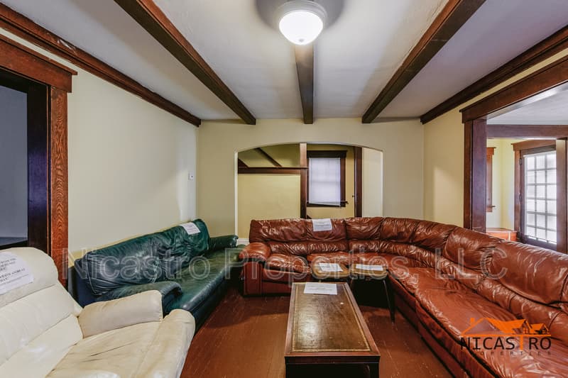 Columbus House: 2097 Summit Street