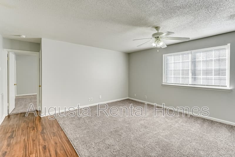 North Augusta Condo: 520 East Buena Vista Avenue - 1008