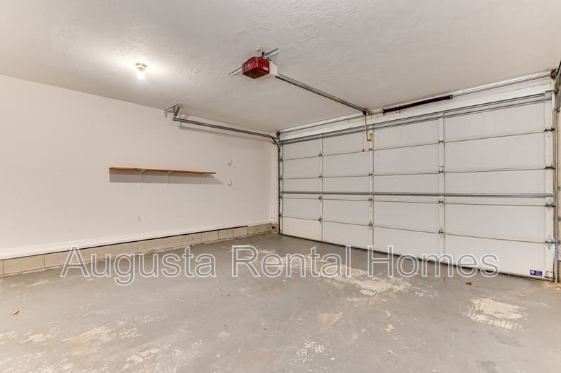 Grovetown House: 223 Taylor Circle