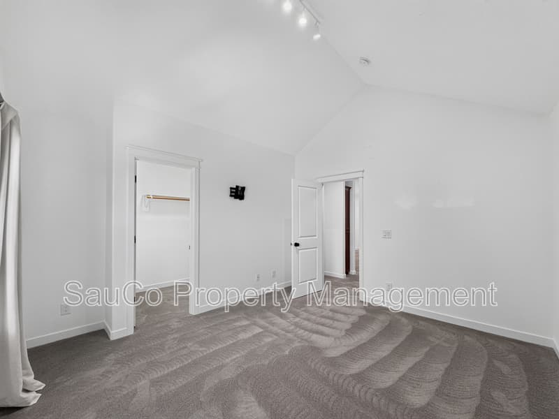 Beaverton Townhome: 11971 Southwest Horizon Boulevard
