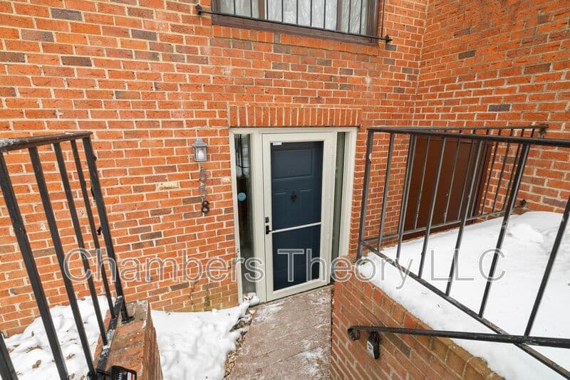 Washington House: 538 Brummel Ct NW