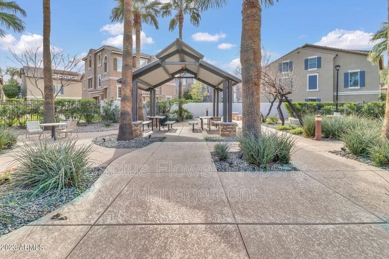 Phoenix House: 5625 S 21st Pl